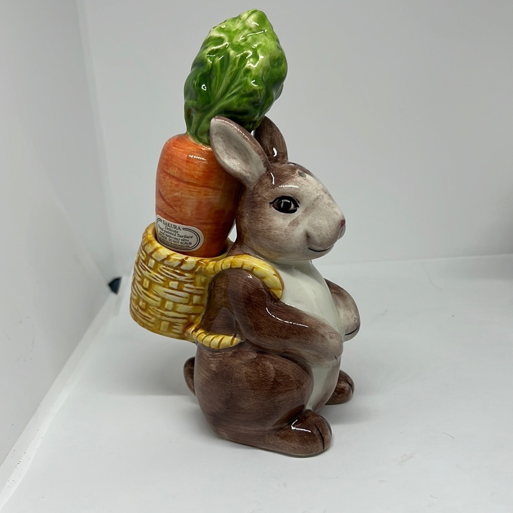 Sakura Hand Painted Ceramic Rabbit & Carrot Salt & Pepper Shakers Unused